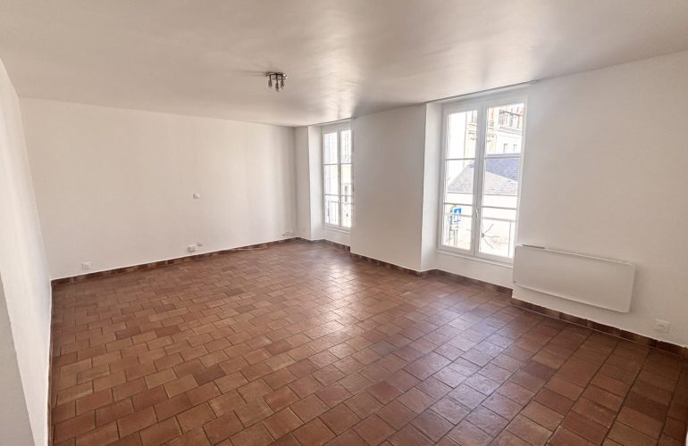 photo e3952f16b7a0494fc1a0a116658716db